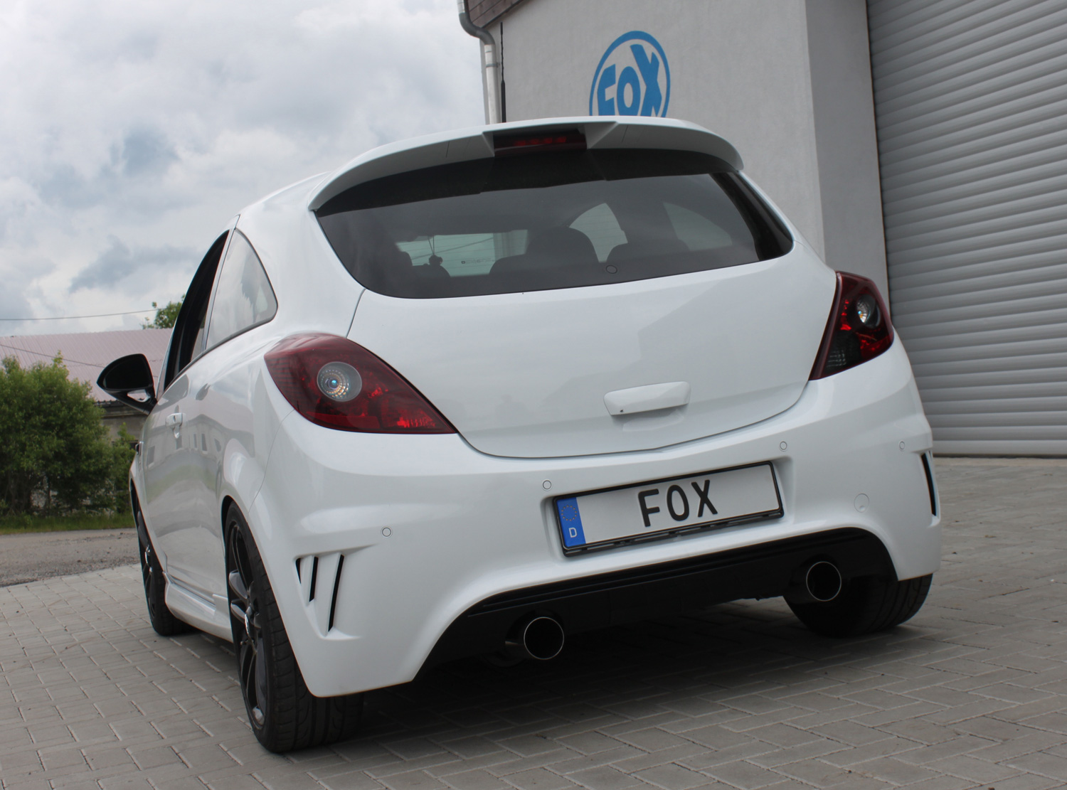 Opel Corsa D - NRE-Edition Stoßstange Endschalldämpfer Ausgang rechts/links - 1x100 Typ 14 rechts/links Opel Corsa D - NRE-Edition Stoßstange Endschalldämpfer Ausgang rechts/links - 1x100 Typ 25 rechts/links