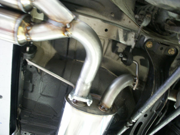 Kia Cerato Schrägheck Endschalldämpfer Ausgang rechts/links - 2x80 Typ 12 rechts/links Kia Cerato Schrägheck Endschalldämpfer Ausgang rechts/links - 2x80 Typ 12 rechts/links