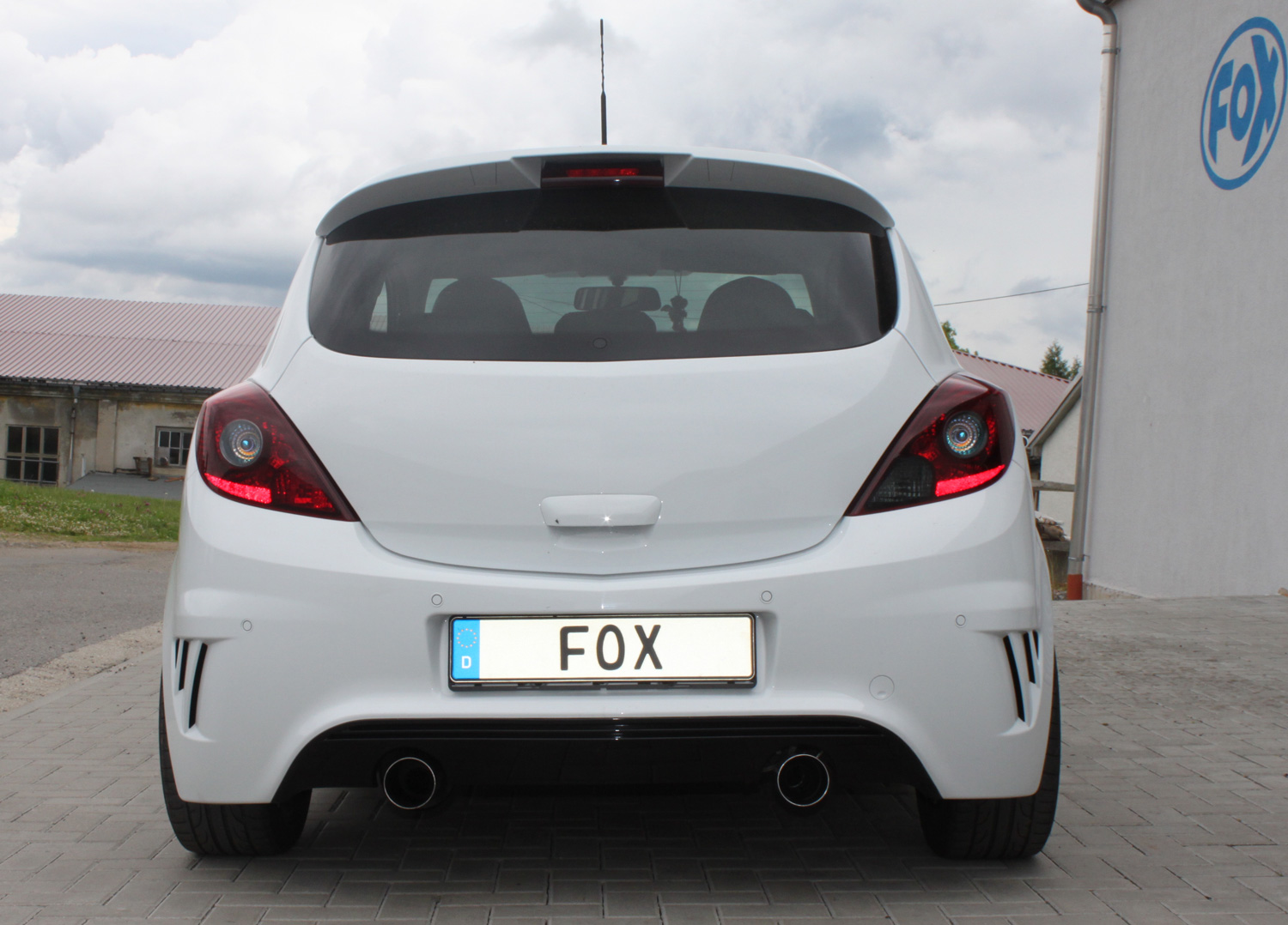 Opel Corsa D - NRE-Edition Stoßstange Endschalldämpfer Ausgang rechts/links - 1x100 Typ 14 rechts/links Opel Corsa D - NRE-Edition Stoßstange Endschalldämpfer Ausgang rechts/links - 1x100 Typ 25 rechts/links