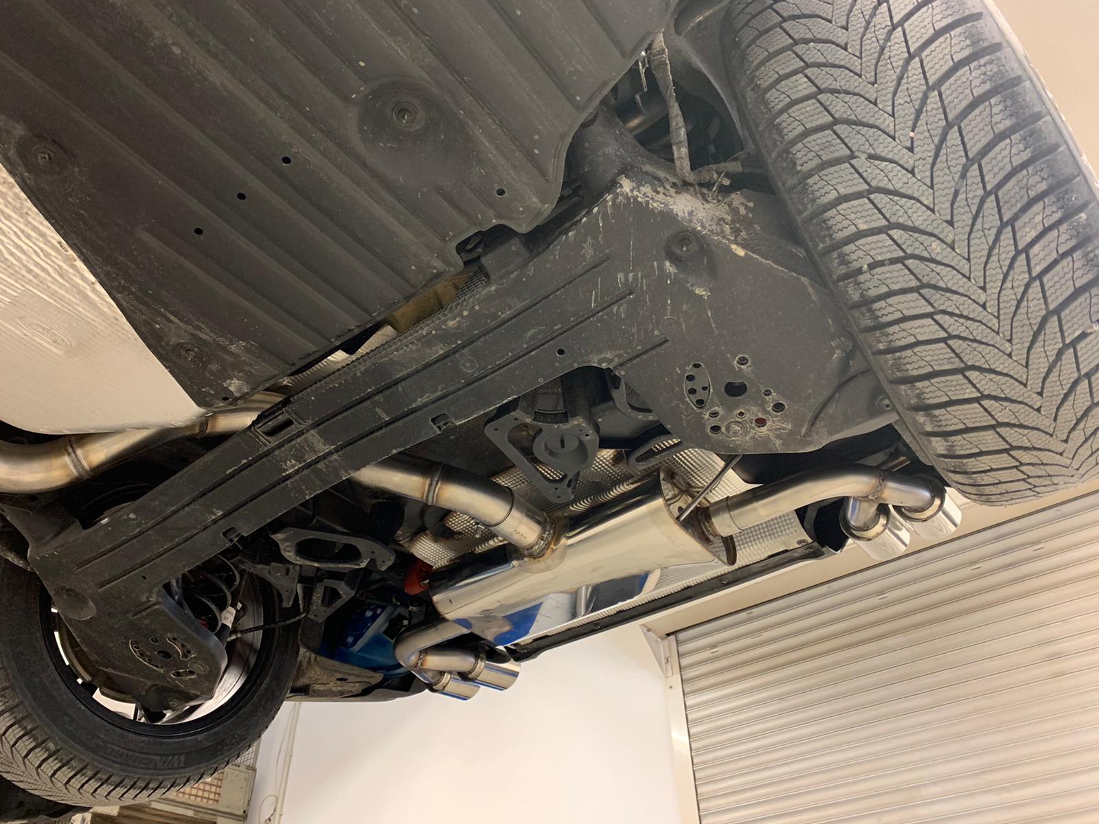 Ford Focus IV ST-Line - starre Hinterachse Endschalldämpfer Ausgang rechts/links - 2x90 Typ 16 rechts/links