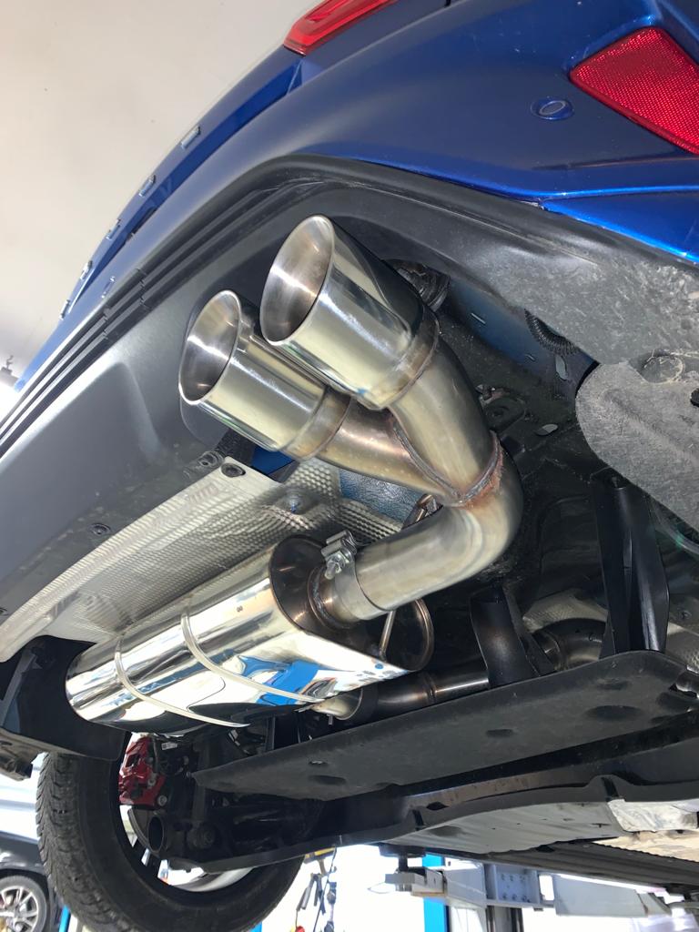 Ford Focus IV ST-Line - starre Hinterachse Endschalldämpfer Ausgang rechts - 2x90 Typ 25 Ford Focus IV ST-Line - starre Hinterachse Endschalldämpfer Ausgang rechts - 2x90 Typ 25