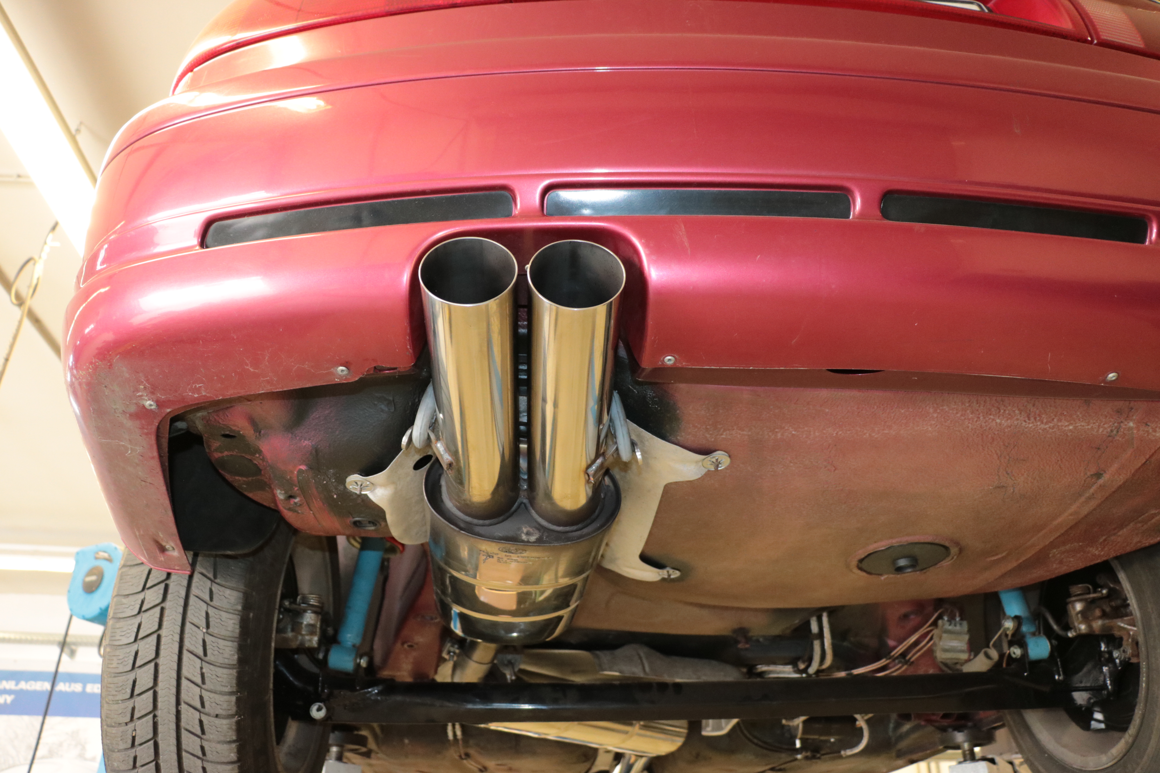 Audi 80/90 - Typ 89, B3 Limousine/ Coupe/ 80 B4 - Cabrio Endschalldämpfer für Modelle mit Sonderstoßstange (siehe Bild) - 2x76 Typ 10 Audi 80/90 - Typ 89, B3 Limousine/ Coupe/ 80 B4 - Cabrio Endschalldämpfer für Modelle mit Sonderstoßstange (siehe Bild) - 2x76 Typ 10