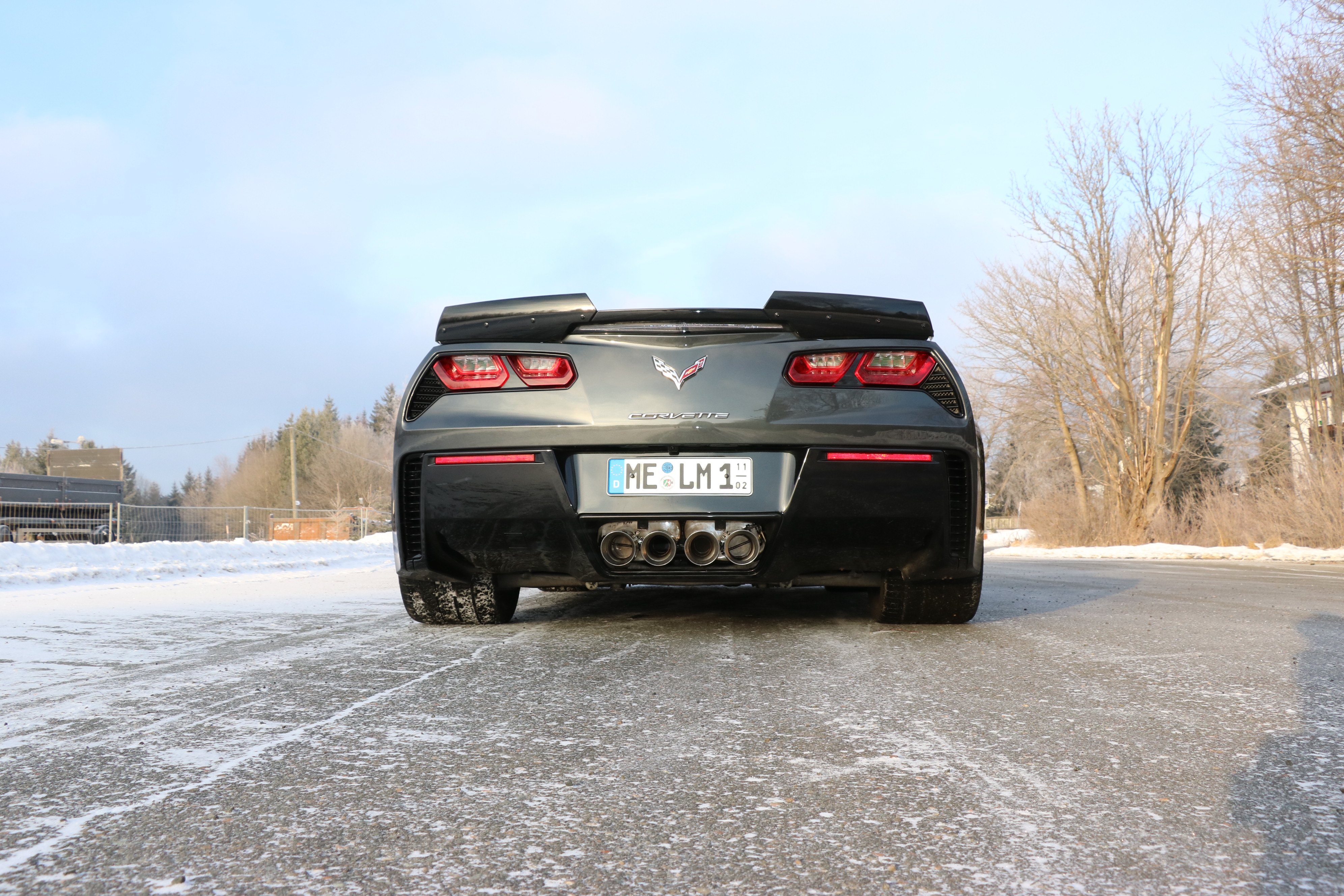 Corvette C7/ Z06 Endschalldämpfer Ausgang mittig - 4x100 Typ 25 mittig Corvette C7/ Z06 Endschalldämpfer Ausgang mittig - 4x100 Typ 25 mittig