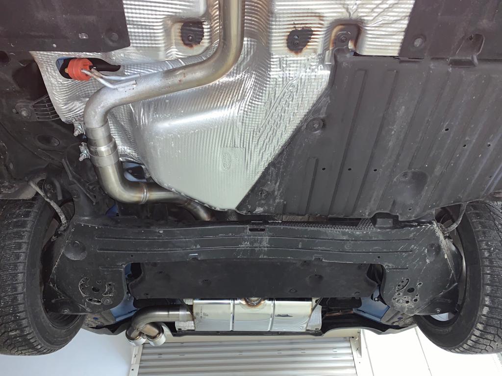 Ford Focus IV ST-Line - starre Hinterachse Endschalldämpfer Ausgang rechts - 2x90 Typ 25