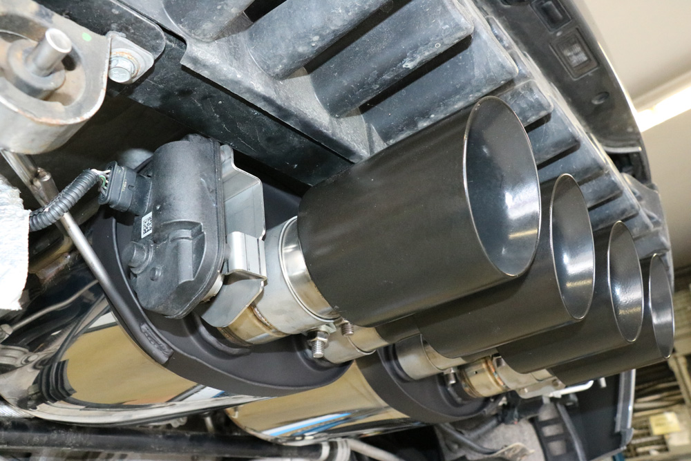 Corvette C7/ Z06 Endschalldämpfer Ausgang mittig - 4x100 Typ 25 mittig SCHWARZ