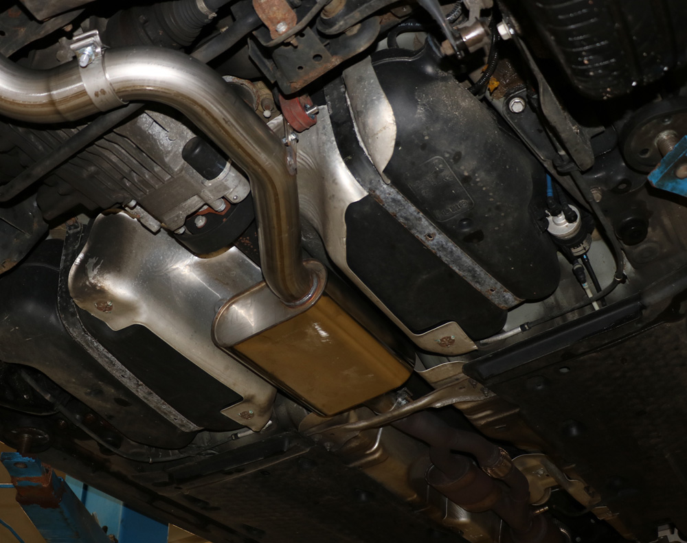 Audi S3 - 8P - Unidämpfer Mittelschalldämpfer gebaut als Unidämpfer (ohne Halter und Rohre) mit Gutachten-Kennzeichnung und dem Text "Zum Zwecke der Einzelabnahme" Audi S3 - 8P Mittelschalldämpfer