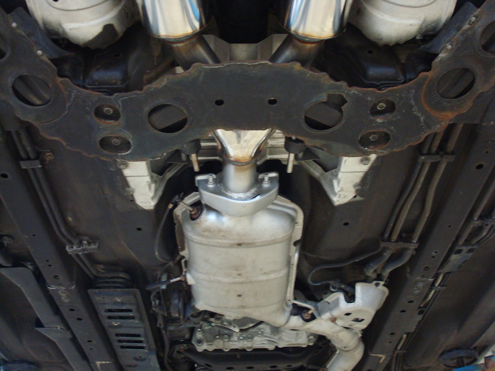 Infiniti FX30d Vorschalldämpfer Infiniti FX30d Vorschalldämpfer